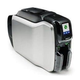 impresora de Tarjetas Zebra ZC300 - 300 dpi - 1 Cara - 900 Tarjetas/Hora - Ethernet - USB - (Incluye CardStudio Standard 2.0, Ribbon YMCKO (200 imágenes) 200 Tarjetas PVC) marca Zebra - Impresoras Etiquetadoras
