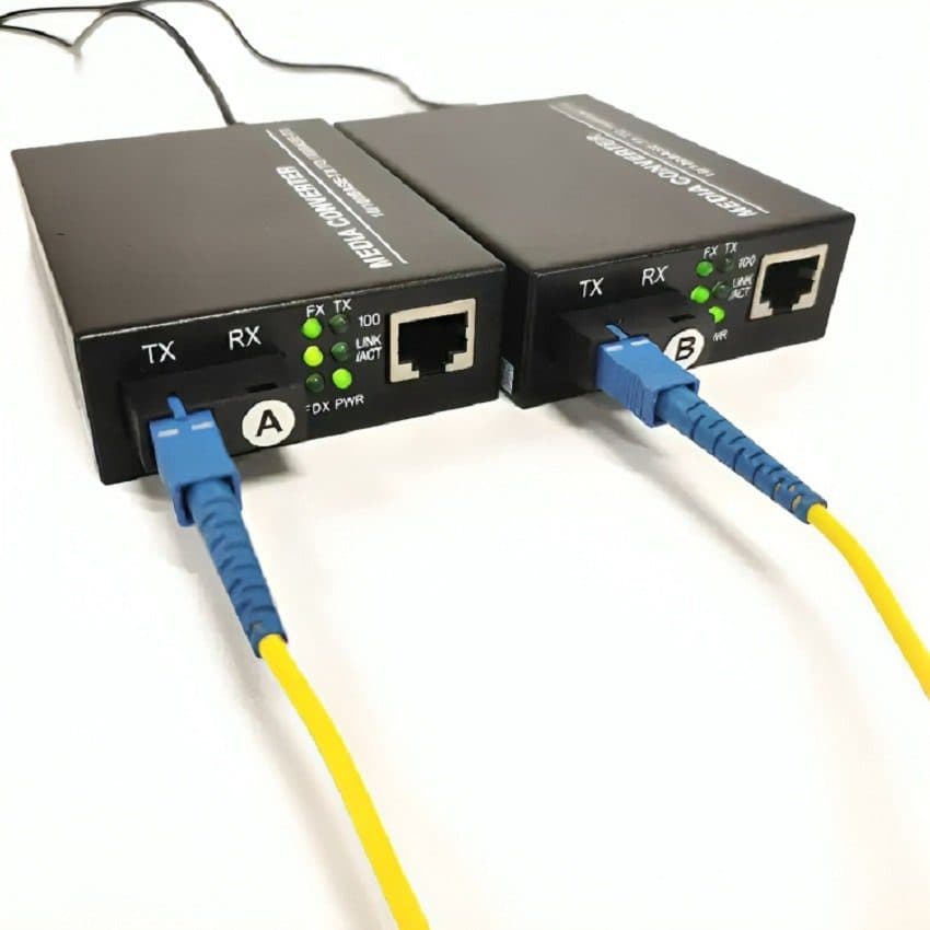 MEDIA CONVERTER GIGABIT BIDIRECCIONAL  01 FIBRA  MONOMODO CONECTOR SC - 20KM KIT A/B - MCKITAB/GIGA - Conversores Media Converter
