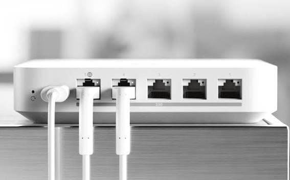 Ubiquiti Cloud Gateway Max UCG-Max Router marca Ubiquiti - Switch PoE Administrable L2 L3